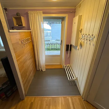 Apartment 3 Roms 11 Km Fra Byen *