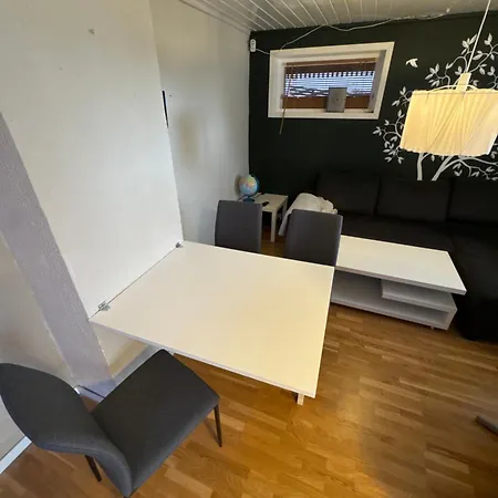 Daire Mellom Fjell Og Fjaere Tromsø