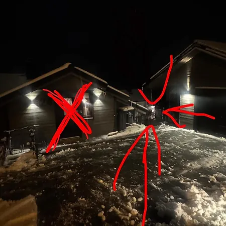 Mellom Fjell Og Fjaere