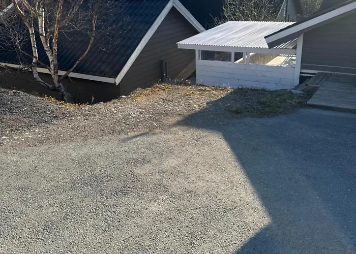 Mellom Fjell Og Fjaere Tromsø